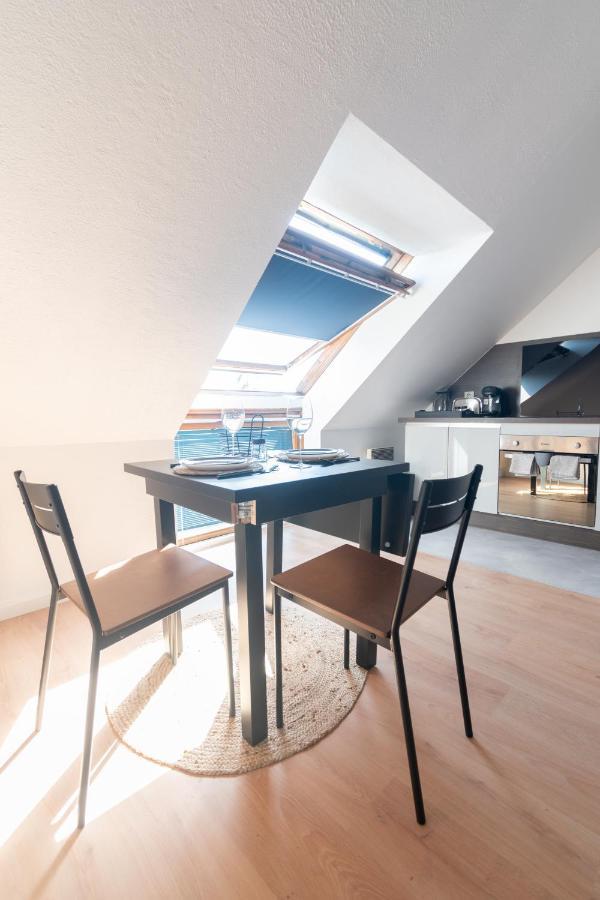 Ferienwohnung Bienvenue Chez Vous Tres Calme Et En Plein Centre Mantes-la-Jolie Exterior foto
